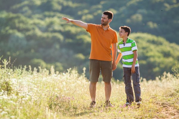 como-elegir-mejor-campamento-verano-padre-con-hijo